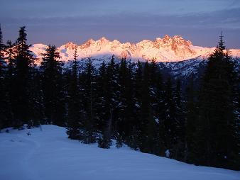 Lemah Mountain and Chimney Rock from Polallie Ridge lookout