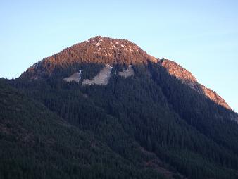 SW side of Eagle Rock from logging road
