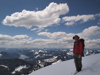 Amazing clouds!  Keechelus Lake in the background.